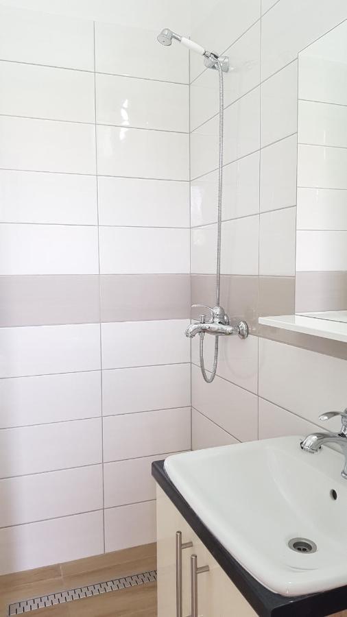 Apartment Tonci โนวาลยา ภายนอก รูปภาพ