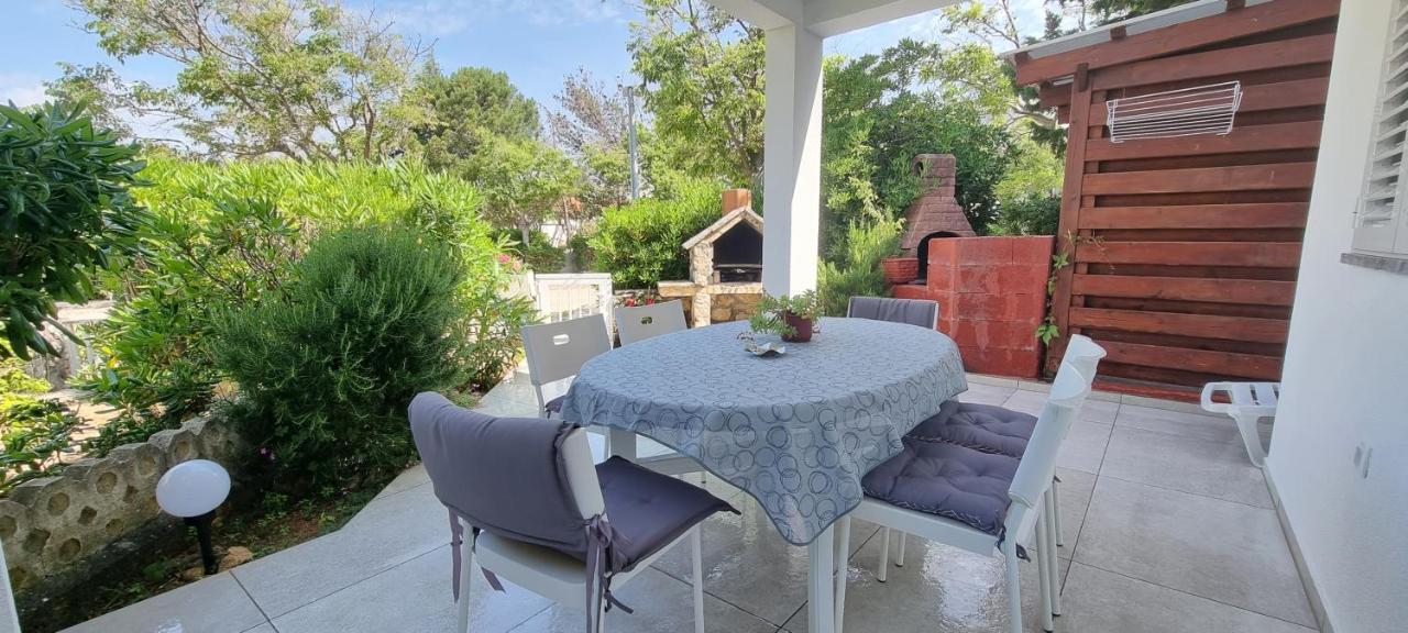 Apartment Tonci โนวาลยา ภายนอก รูปภาพ
