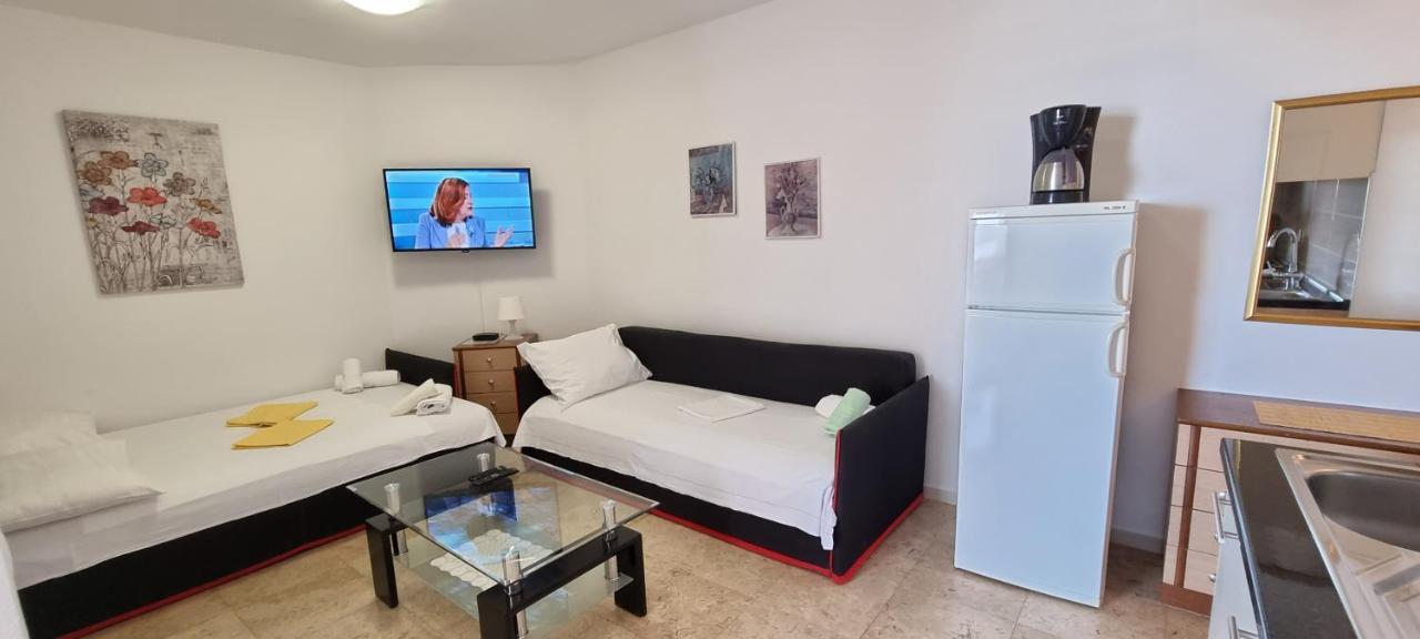 Apartment Tonci โนวาลยา ภายนอก รูปภาพ